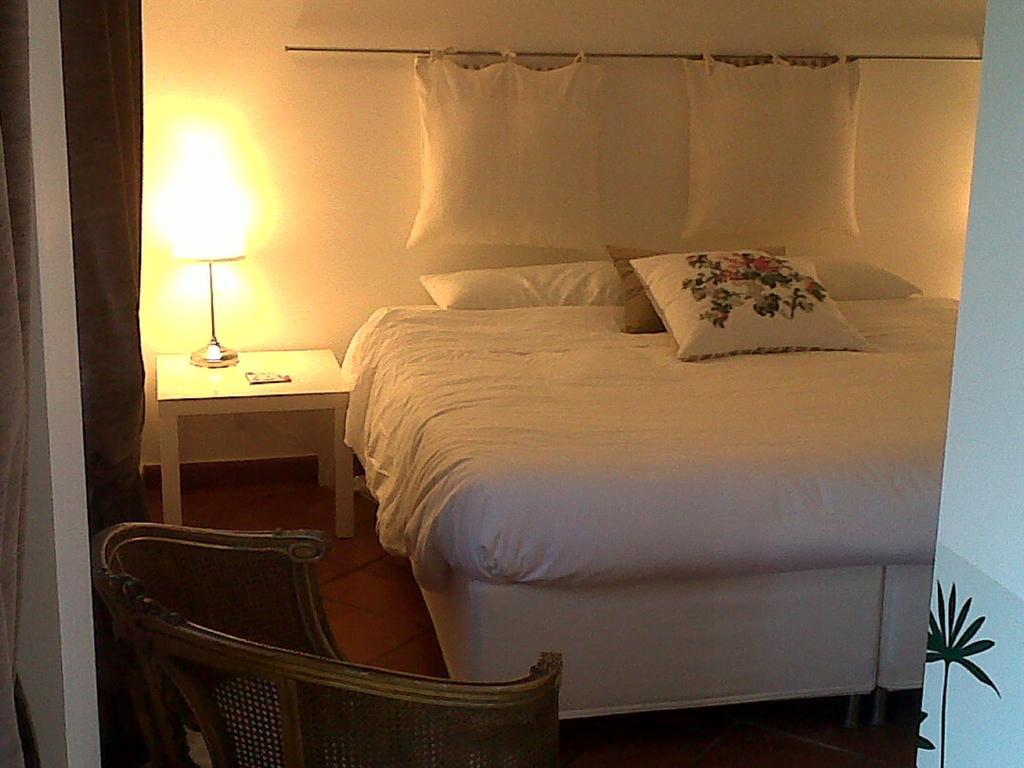 Bed And Breakfast Aloisio Сан-Грегорио-ди-Катания Номер фото