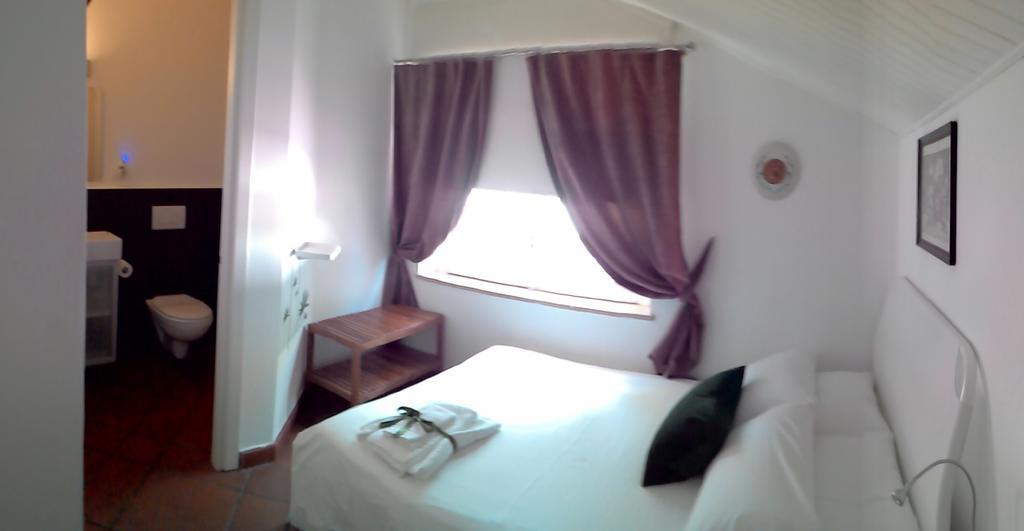 Bed And Breakfast Aloisio Сан-Грегорио-ди-Катания Номер фото