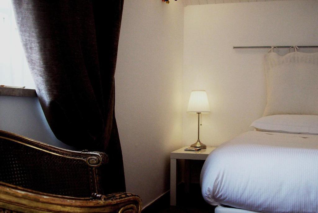 Bed And Breakfast Aloisio Сан-Грегорио-ди-Катания Номер фото