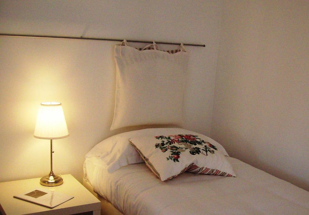 Bed And Breakfast Aloisio Сан-Грегорио-ди-Катания Номер фото